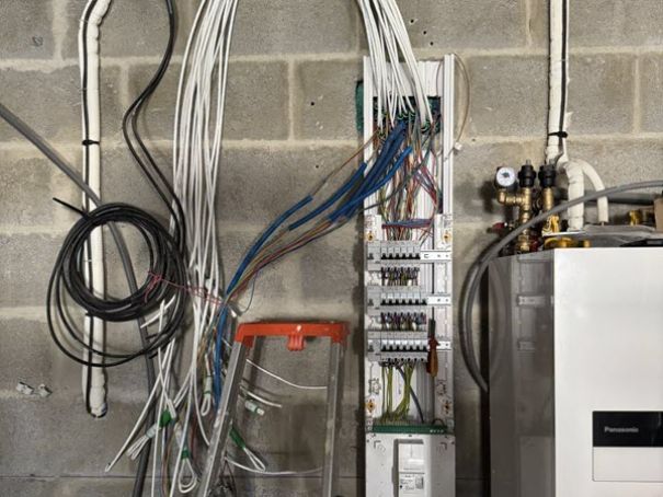 Electricitu00e9 gu00e9nu00e9rale - Chantier en Morbihan sud