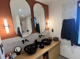 Maison d'architecte neuve a Larmor-Baden, plomberie et pompe a chaleur